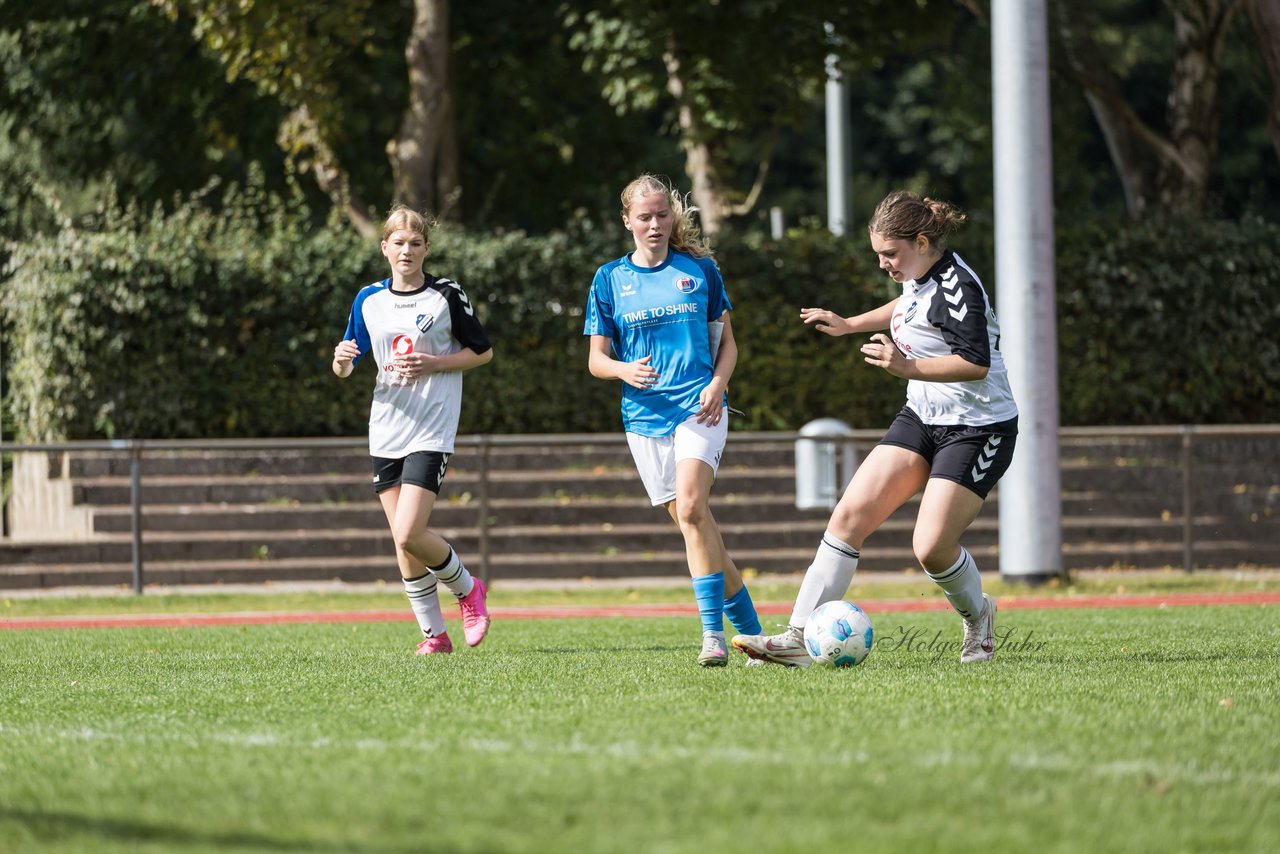 Bild 173 - wBJ VfL Pinneberg - Germania Schnelsen : Ergebnis: 15:1